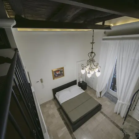 Area Angioina 3* 나폴리
